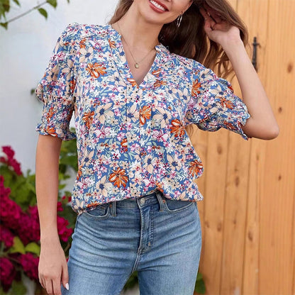 💃 חולצת נשים עם צווארון V ושרוולים תפוחים – רומנטית, פרחונית, מבד רך