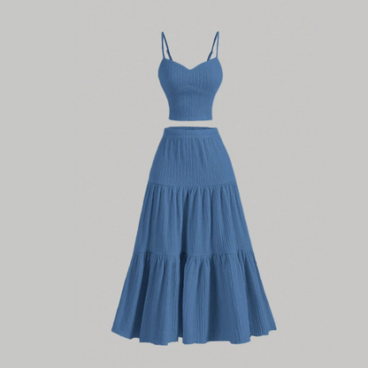 👗 סט הכולל חצאית A-line בגזרה גבוהה וחולצת גופיה – בסגנון בוהו-שיק, מבד מקומט ובגזרה מתכווננת